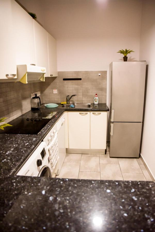 Paphos Beautiful Apartment Near The Sea And A Large Private Garden מראה חיצוני תמונה
