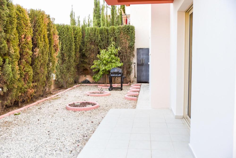 Paphos Beautiful Apartment Near The Sea And A Large Private Garden מראה חיצוני תמונה
