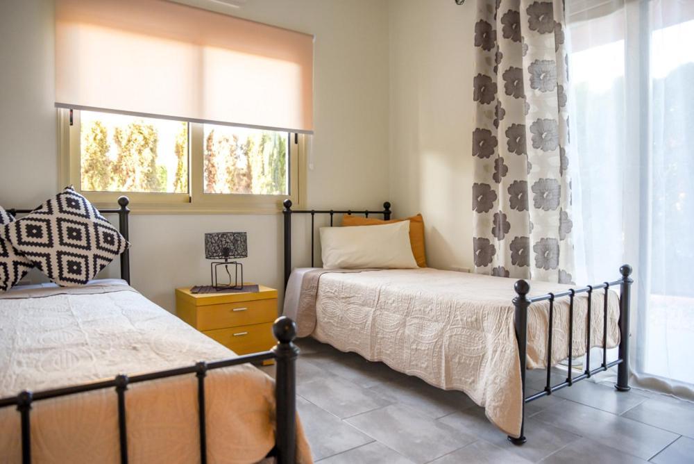 Paphos Beautiful Apartment Near The Sea And A Large Private Garden מראה חיצוני תמונה