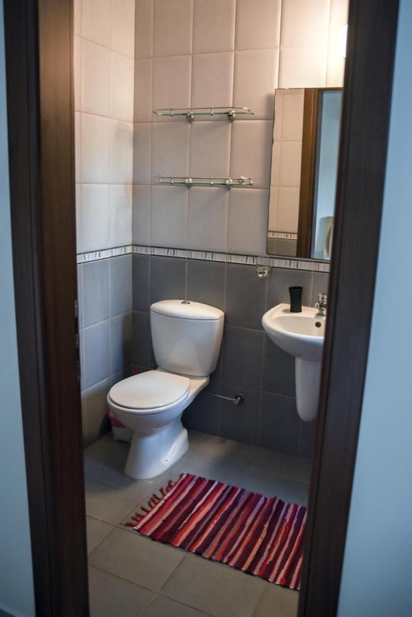 Paphos Beautiful Apartment Near The Sea And A Large Private Garden מראה חיצוני תמונה